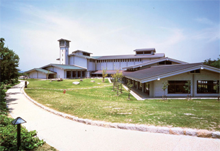 愛知県陶磁美術館