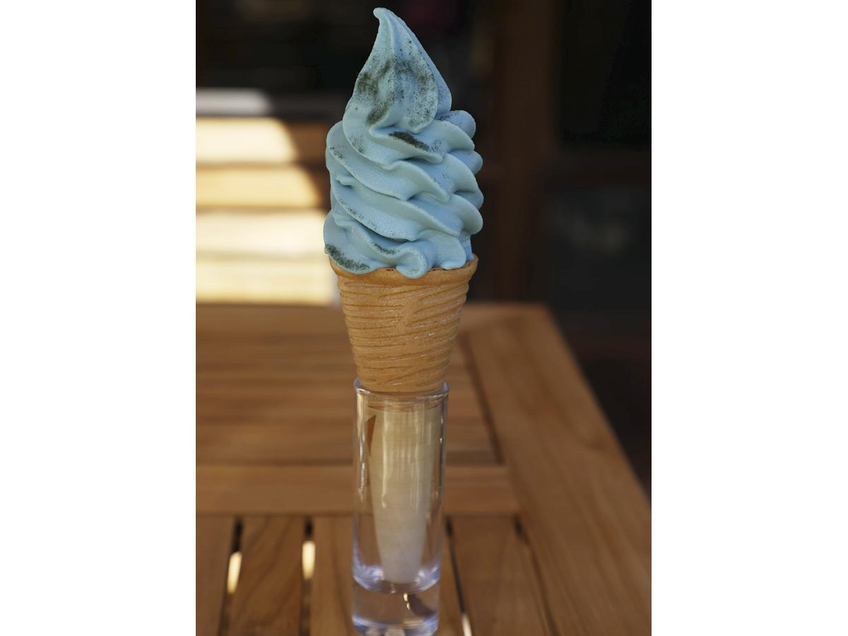 쪽빛 소프트 아이스크림