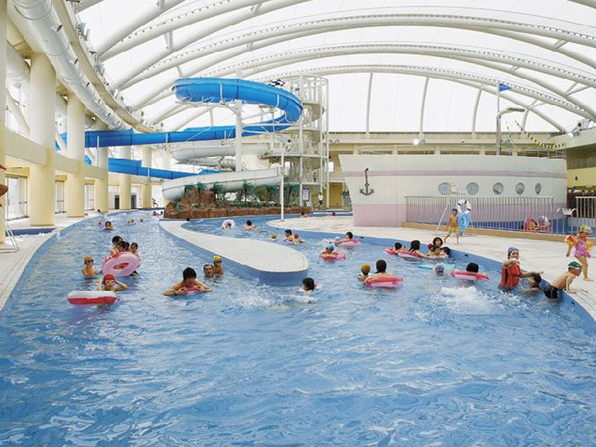 西尾市ふれあい広場　ホワイトウェイブ21