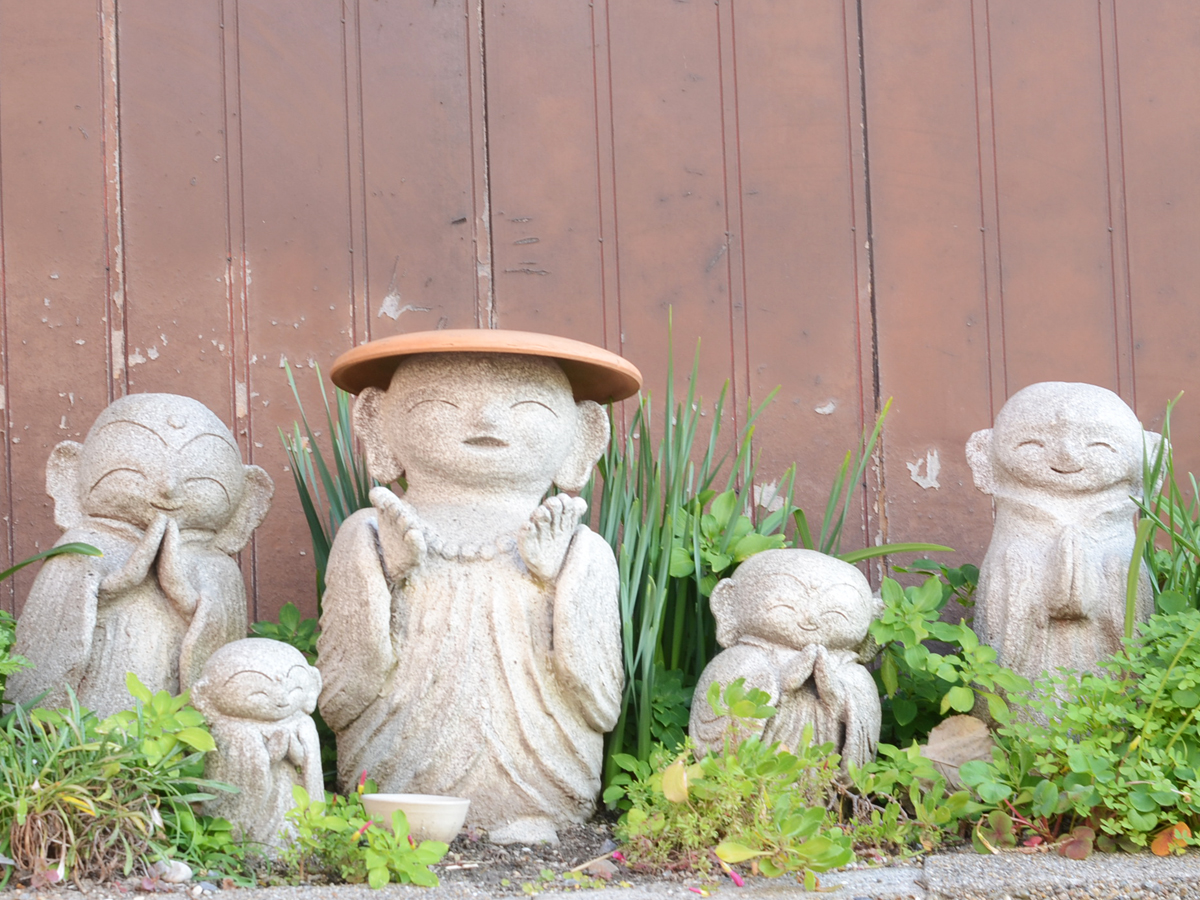 ถนนเครื่องปั้นดินเผา