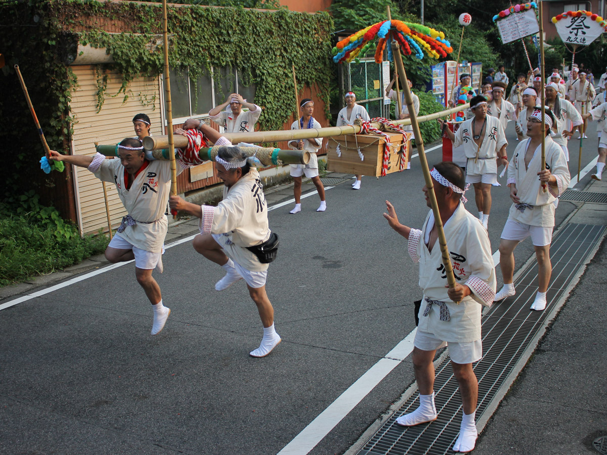 巴川金魚花火大会