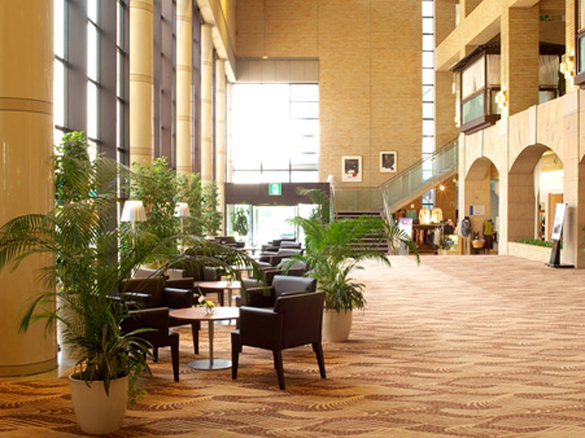 海洋宫殿度假村室外彩虹泳池