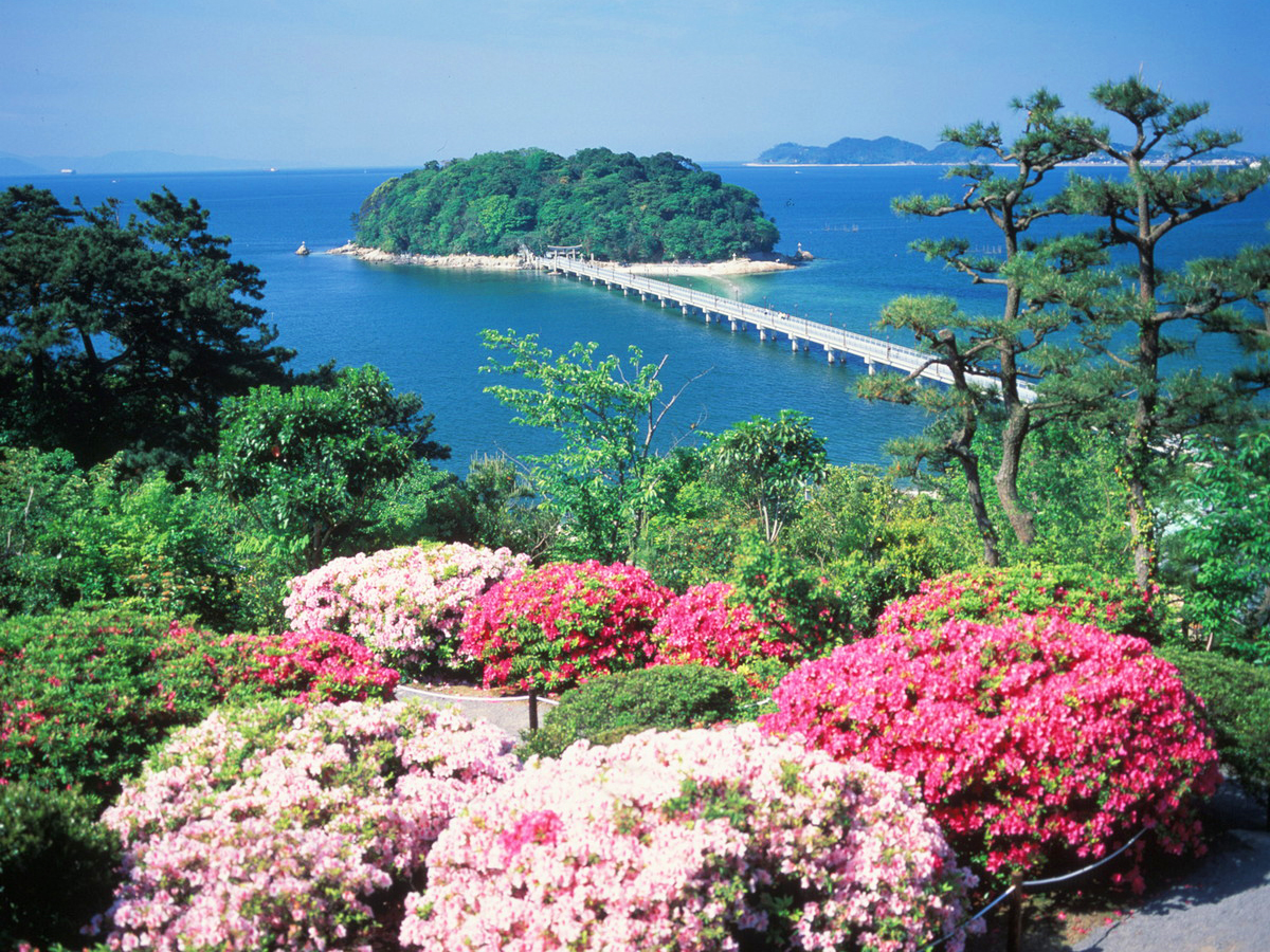 蒲郡クラシックホテル　つつじ×アールブリュット作品展