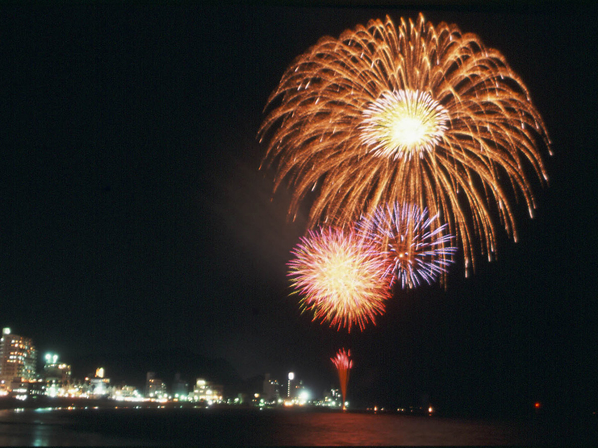 内海花火　メ～テレ60周年記念大会