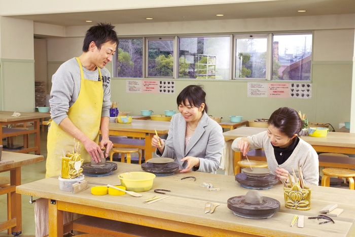 高浜市やきものの里 かわら美術館