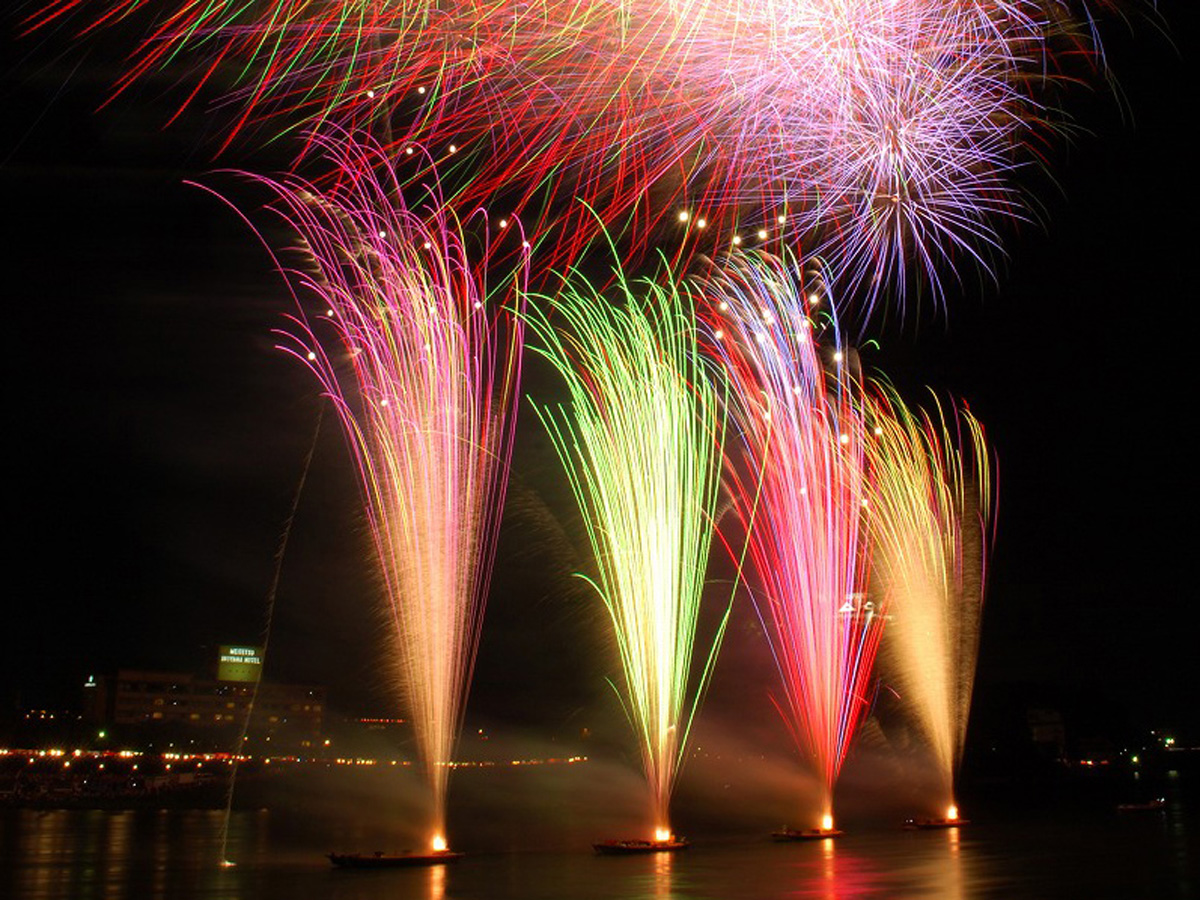 日本線夏日祭納涼焰火大會