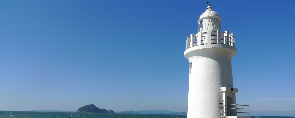 大自然和海洋观光的单车之旅