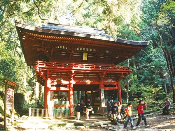 鳳来山東照宮