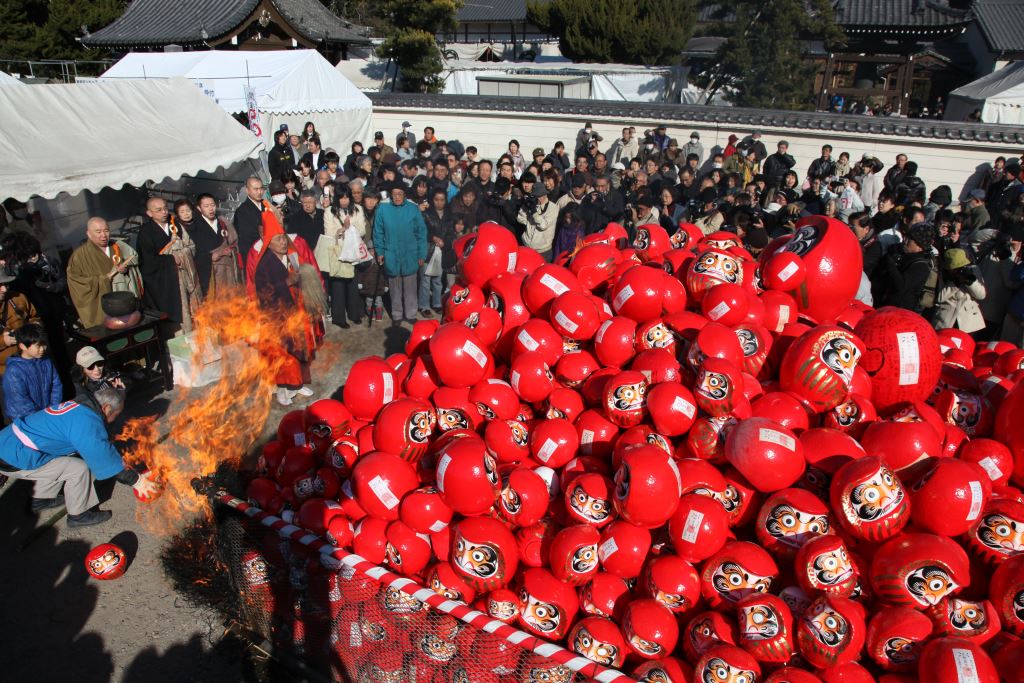 大兴寺的开运大日福达摩大祭