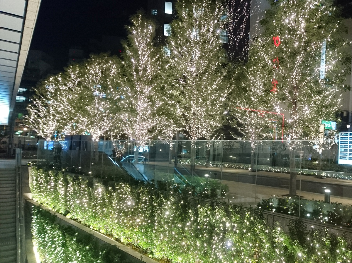 Symphony Toyota Building Illumination