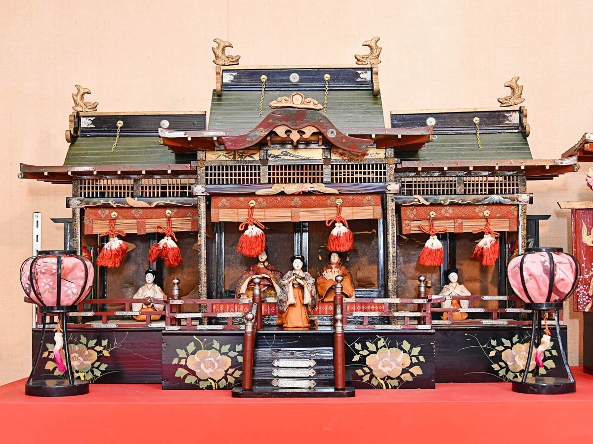 Winter Hina Doll Exhibit