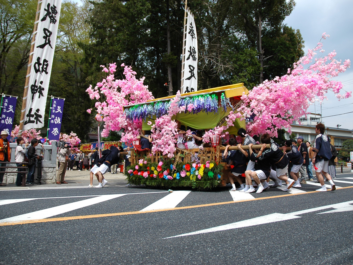 足助春日祭（足助神社例祭・重範祭）