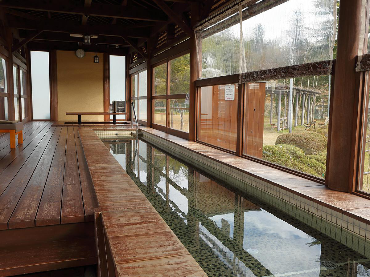 石畳足湯