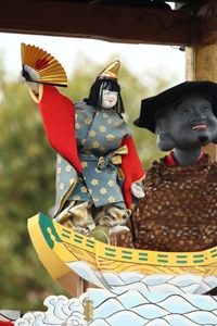 机关人偶町巡游
