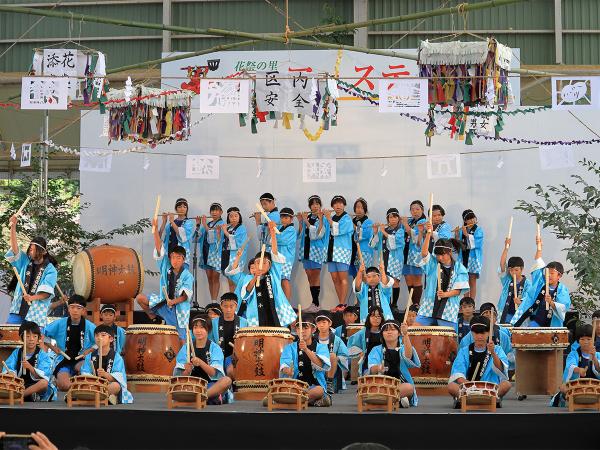 和太鼓発表(東栄小学校)