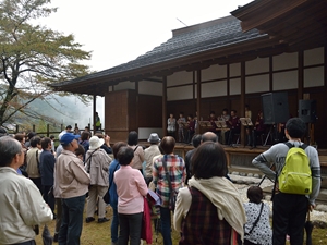 历史之乡 田峯城祭