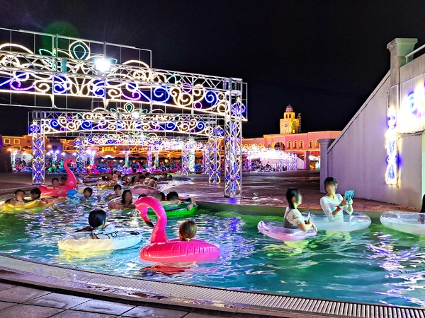 Night Pool