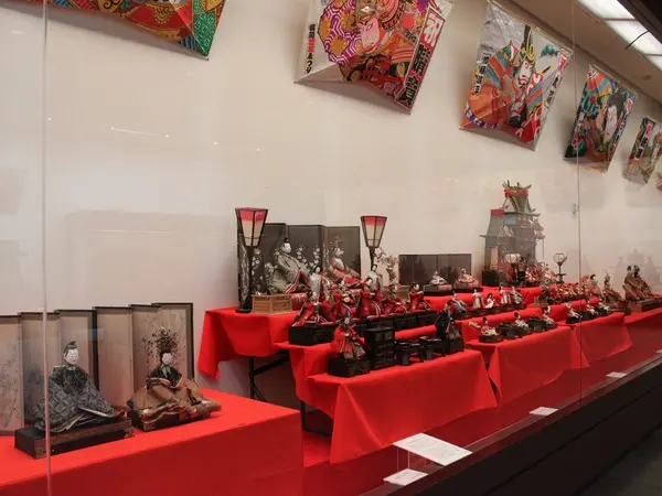 田原市博物館　定期展覽 “女兒節人偶和長子風箏展”
