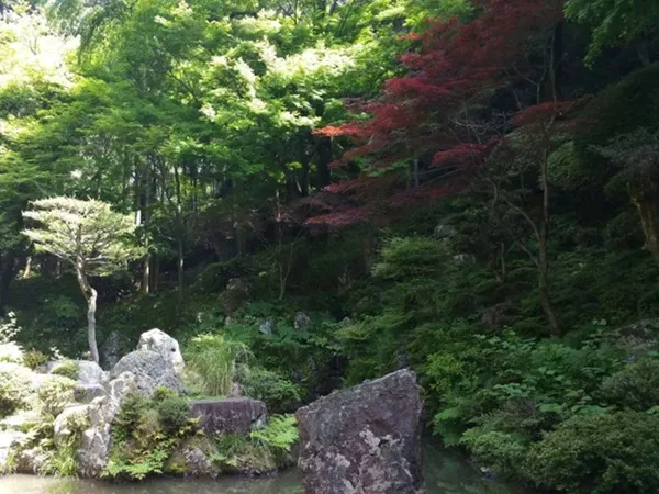 Utsutsu Shrine Garden