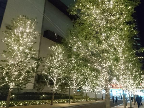 Symphony 丰田大楼  灯光秀