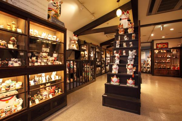 Maneki-Neko MuseumMuseum