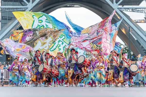 にっぽんど真ん中祭り