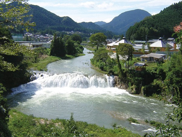 Tsuta no Fuchi Falls