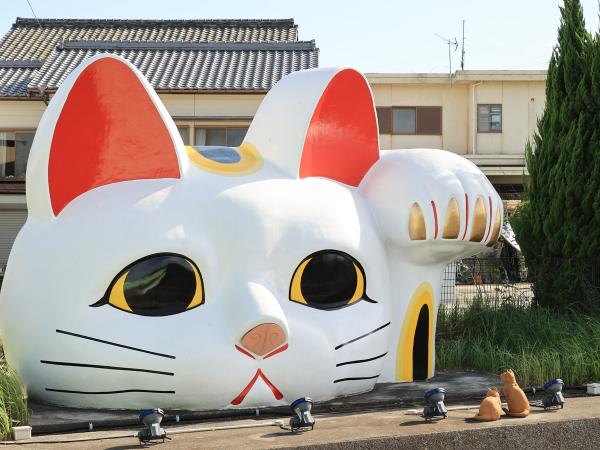 急須と招き猫のまち　常滑
