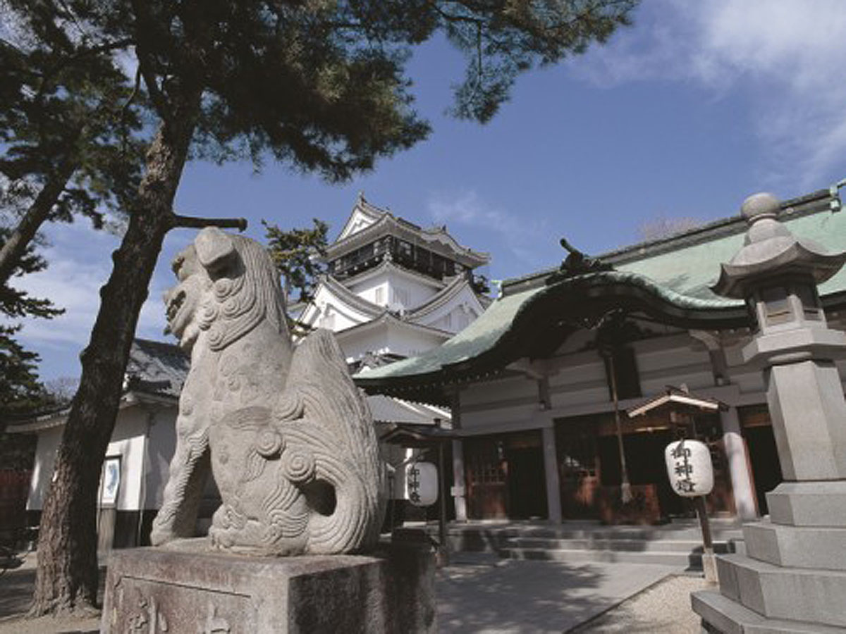 龍城神社