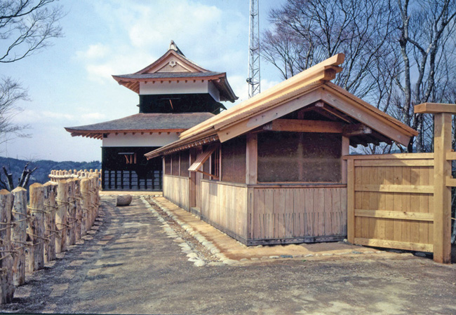 足助城