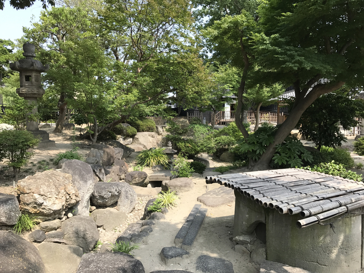 半六庭園