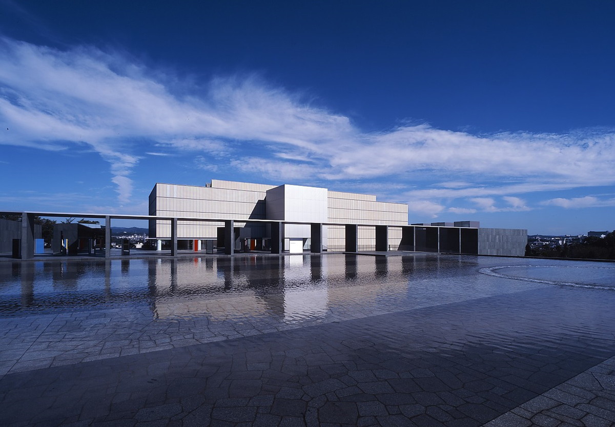 豊田市美術館
