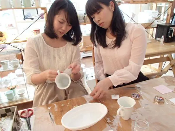 人気洋食店の絶品ランチ&大人かわいい体験コース