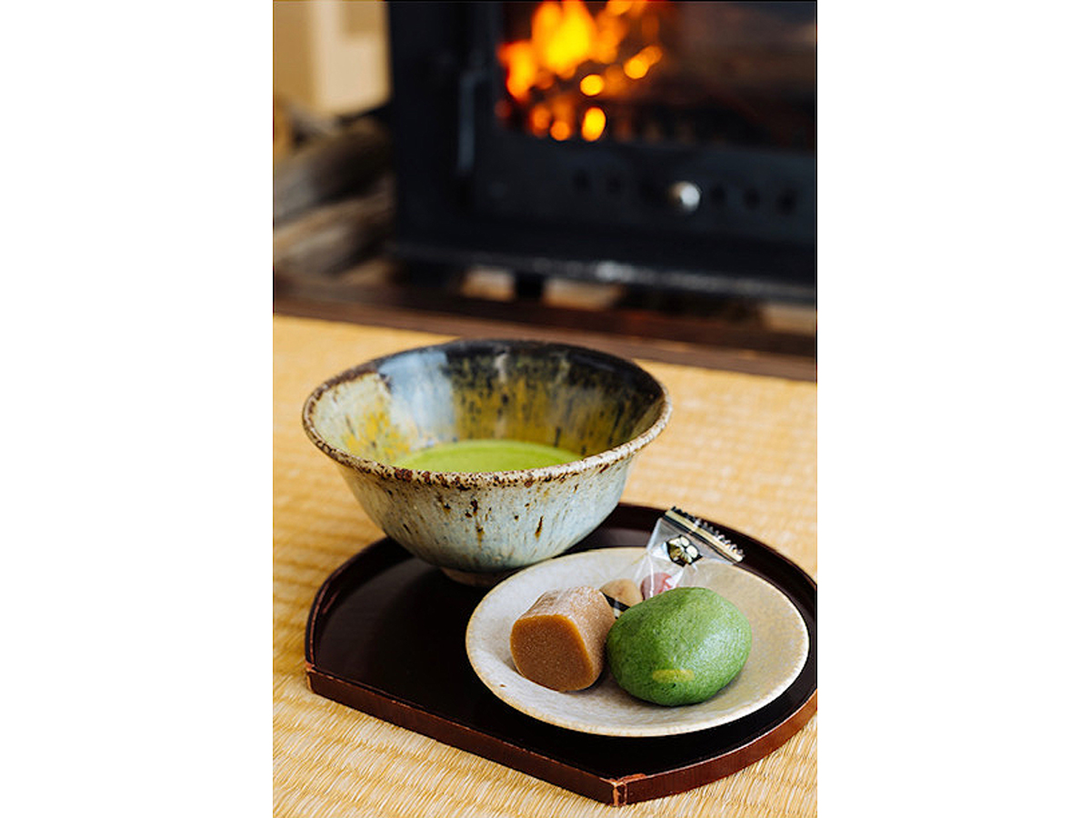 Tokoname Pottery Market & Life with Ceramics(Tokoname-yaki-no-Market & Touki-no-Aru Kurashi)