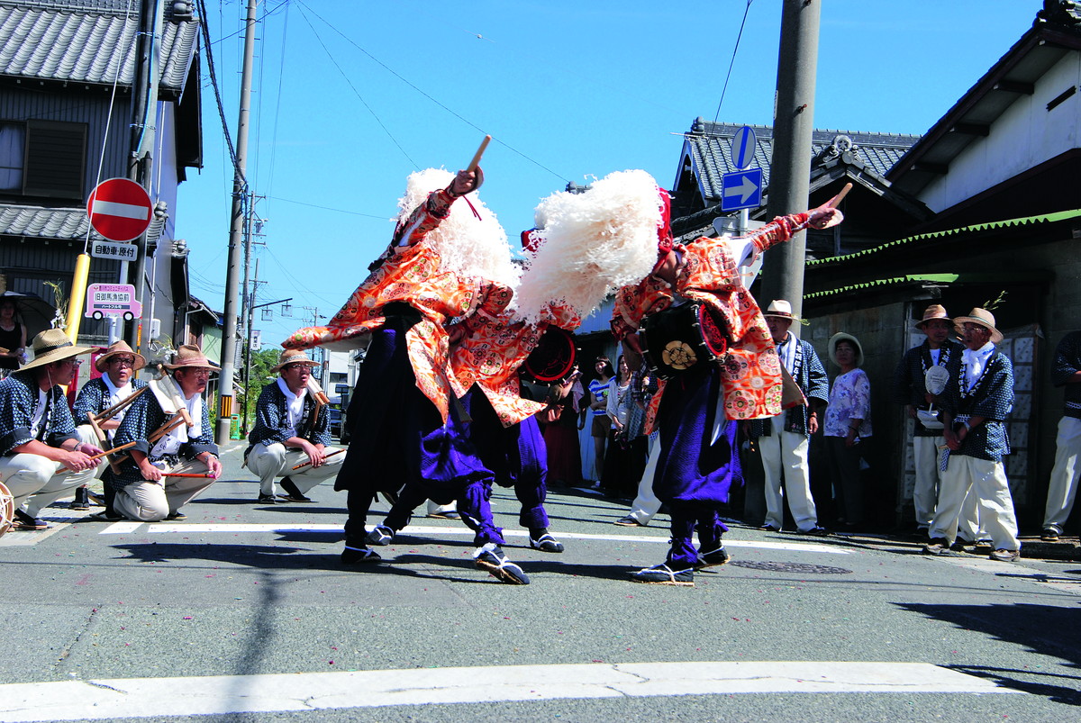 笹踊り・七福神踊り