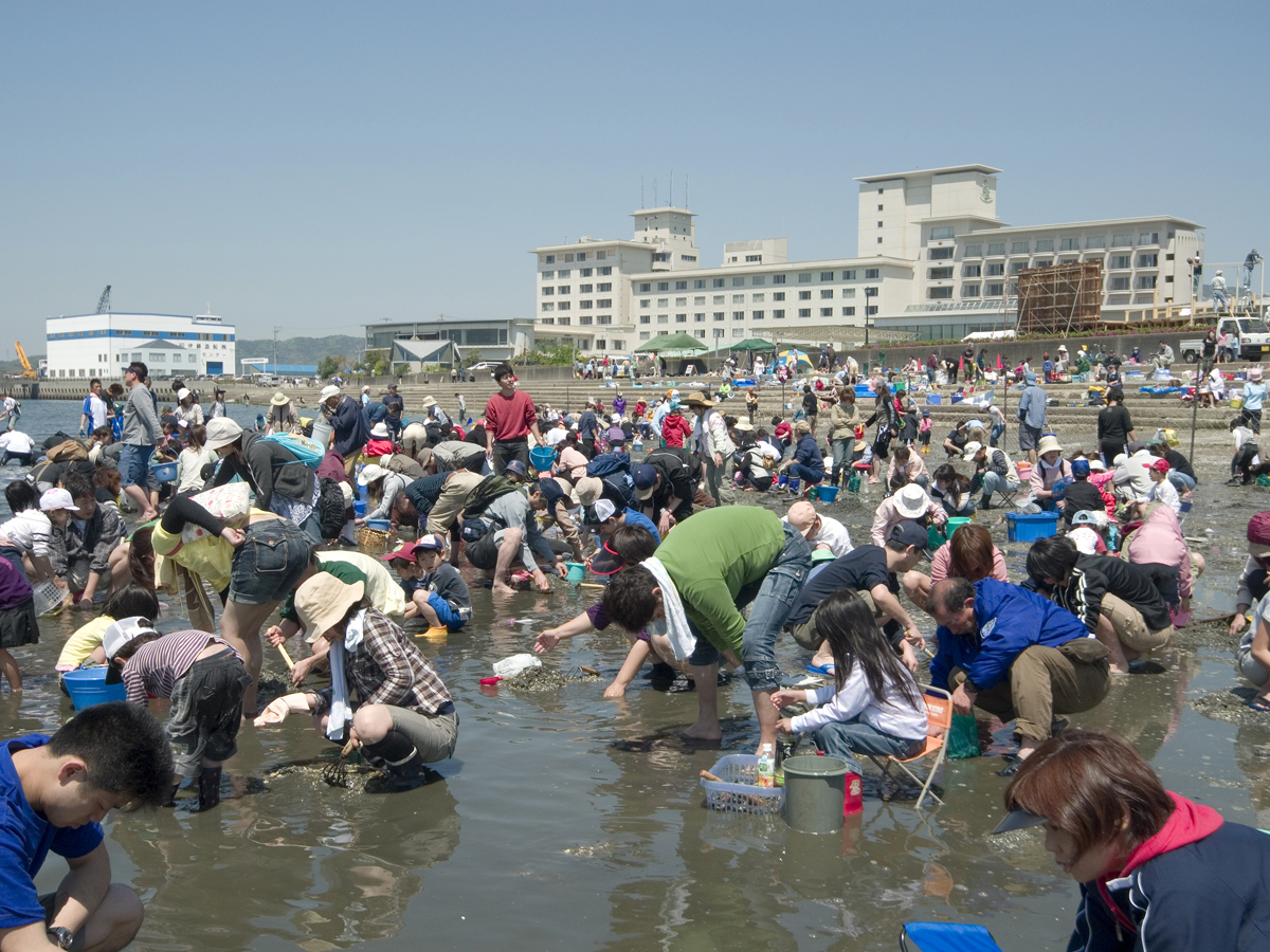 竹島海岸　潮干狩り