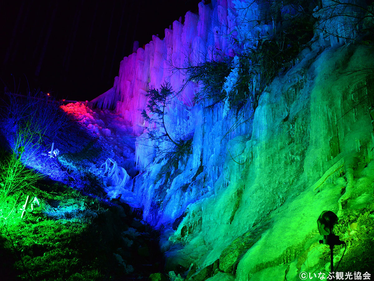 涌水广场的冰瀑