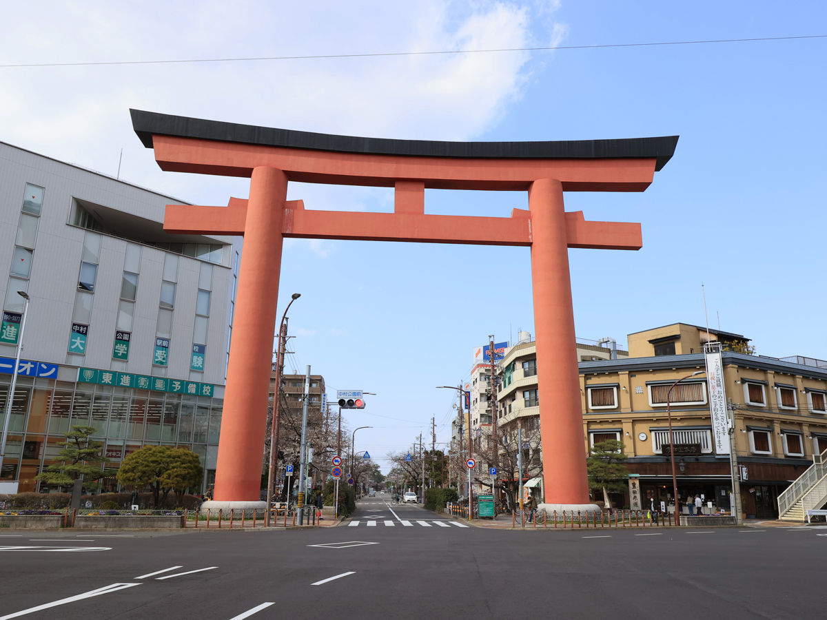 Toyokuni Shrine (Toyokuni Jinja)