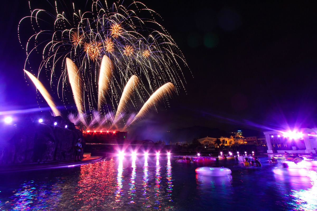 Fireworks Spectacular FLAME