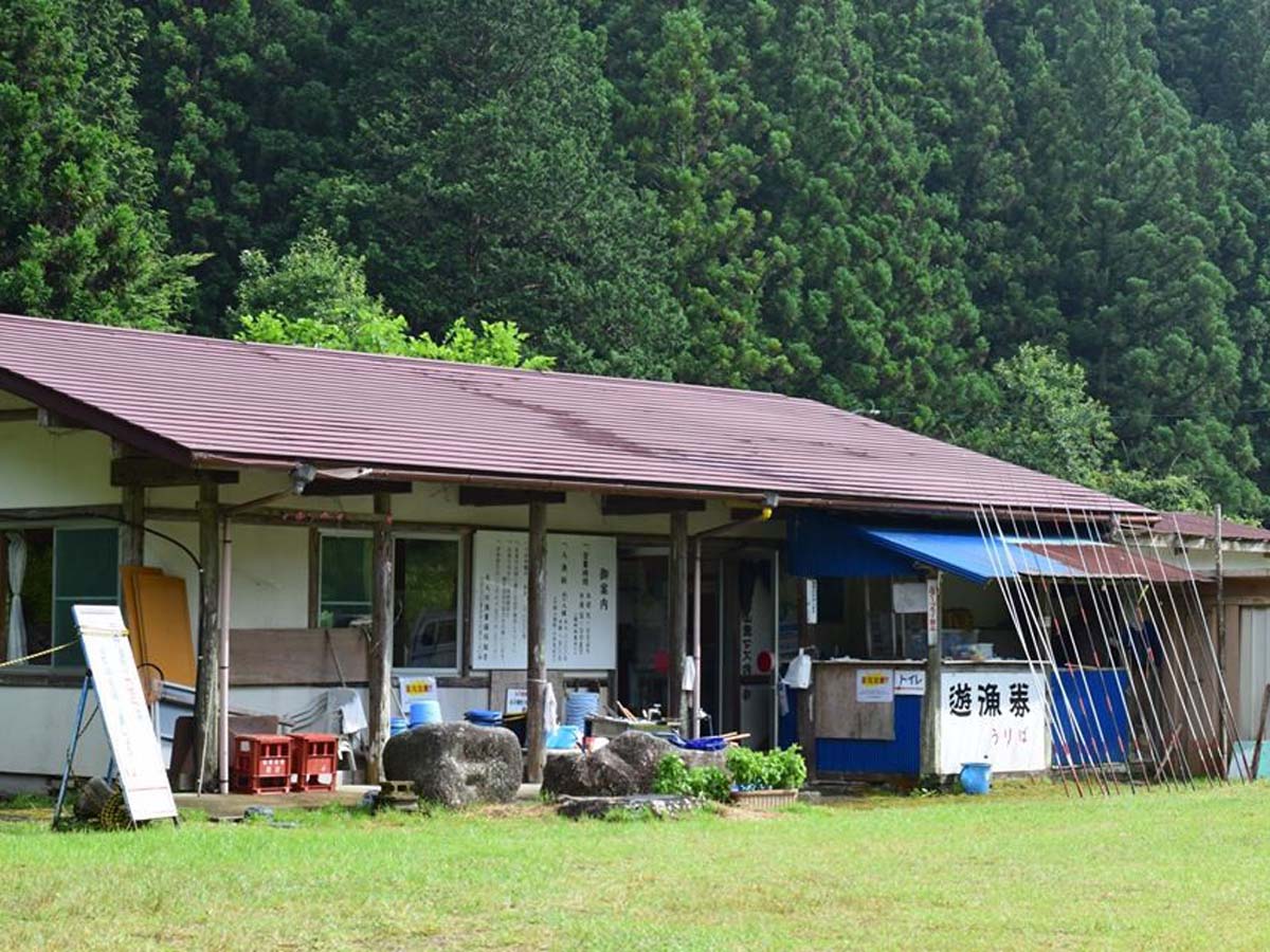 渓流マスツリ場