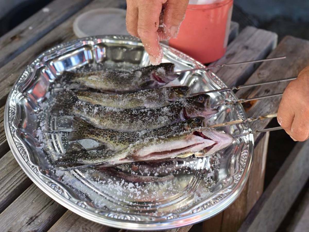 渓流マスツリ場