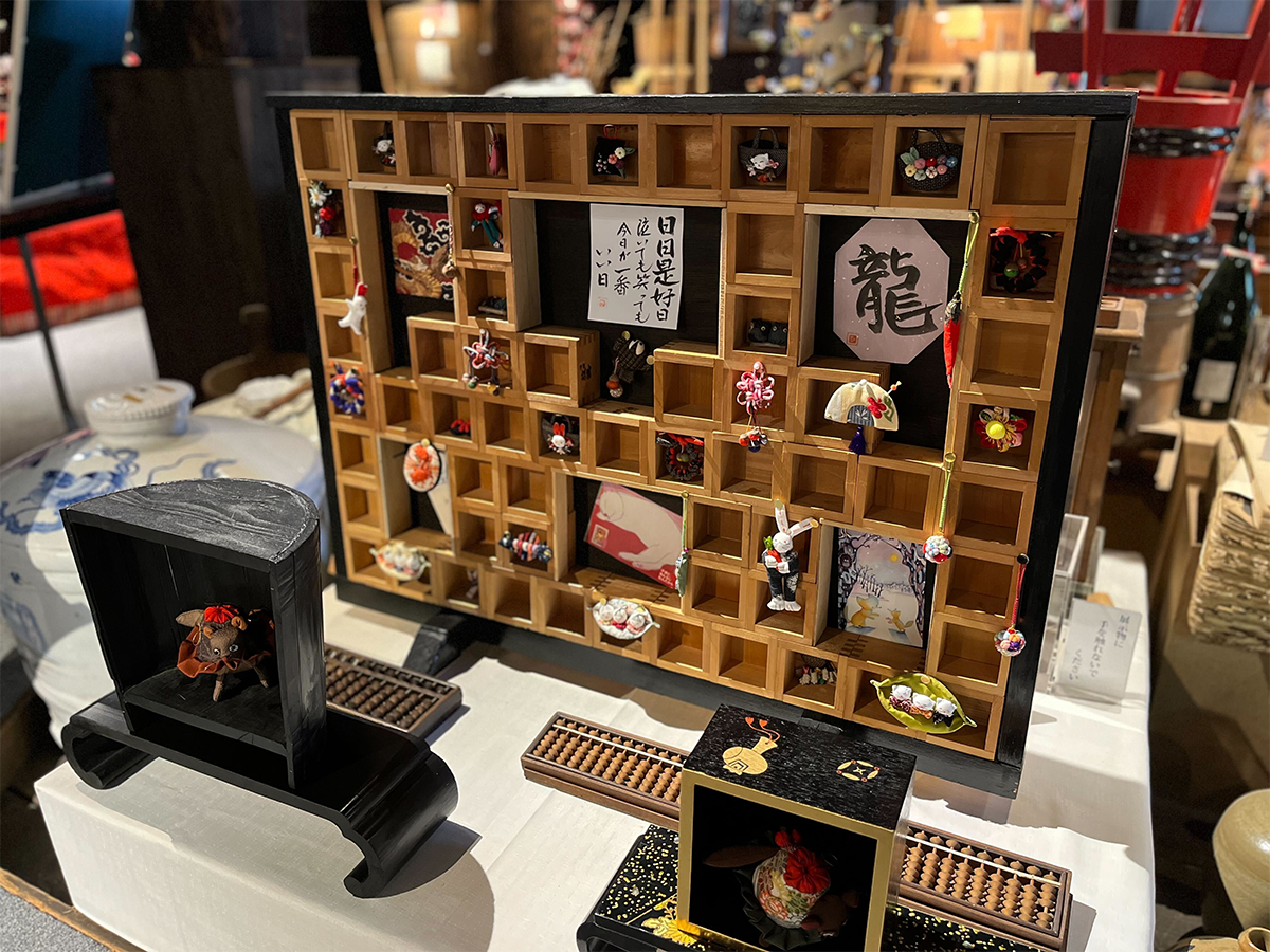 酒蔵の吊るし雛