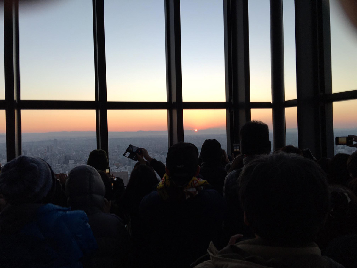 在空中长廊看新年日出!!