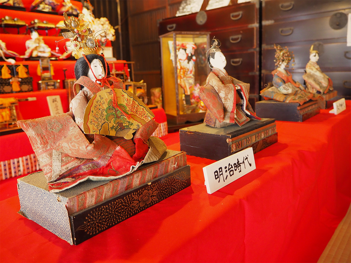 Chuma Hina Dolls in Asuke