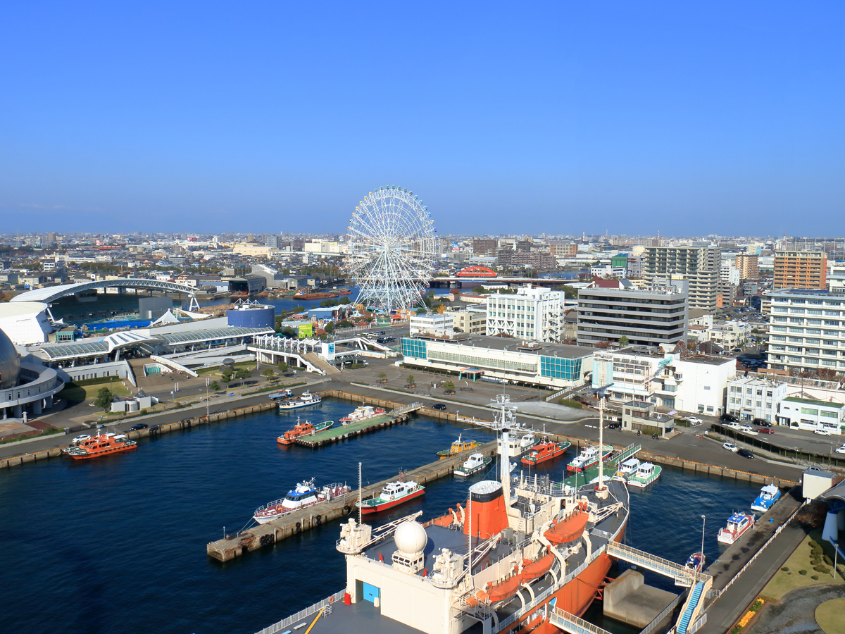 名古屋港花园埠头　名古屋海洋博物馆(港口大楼)・南极观测船富士