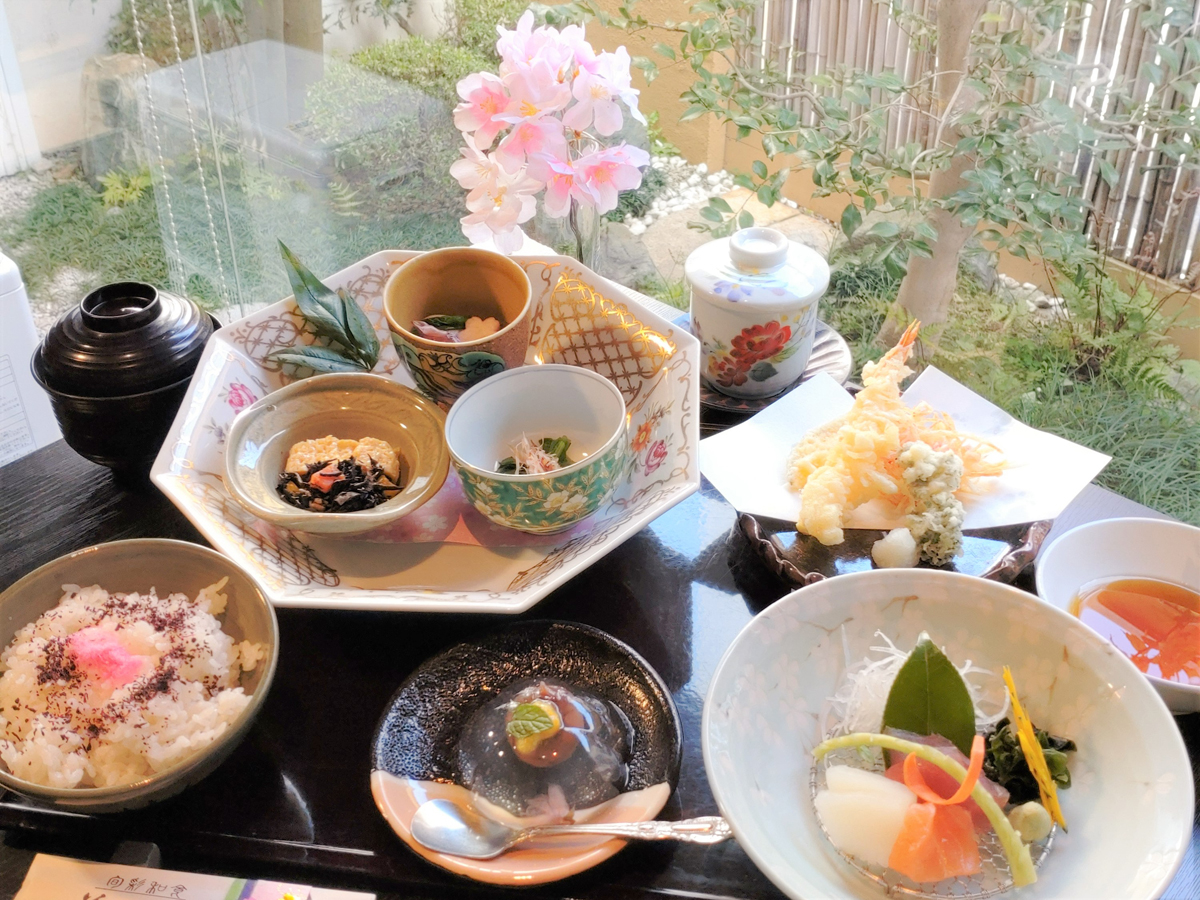 Hina Doll Tour in the Ceramics City of Seto