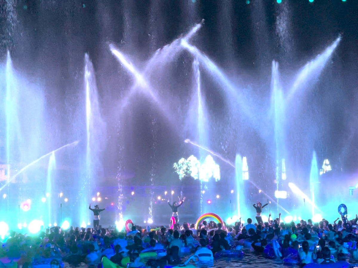 拉格娜登堡 拉格娜喜雅 夜间泳池