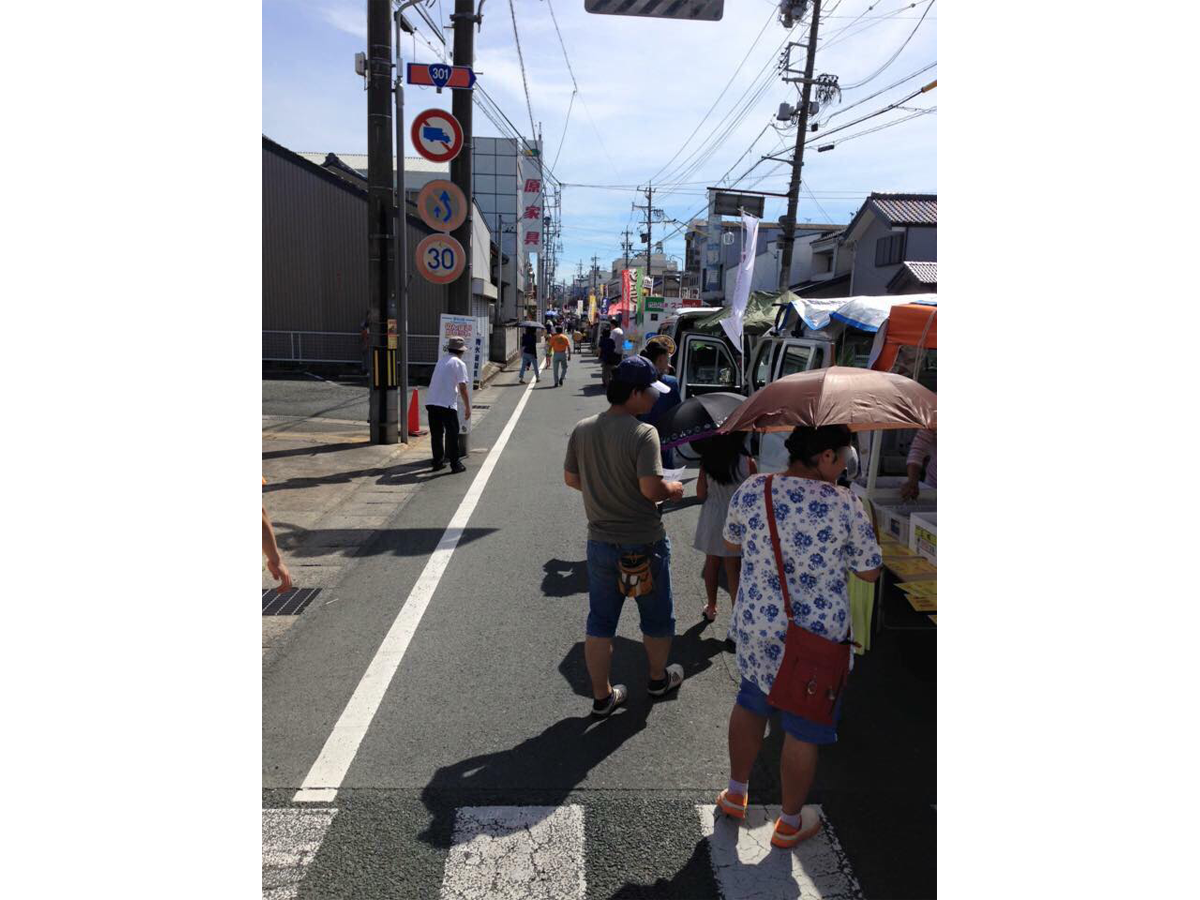 しんしろ軽トラ市のんほいルロット