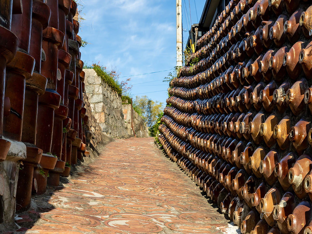 Tokoname Pottery Footpath