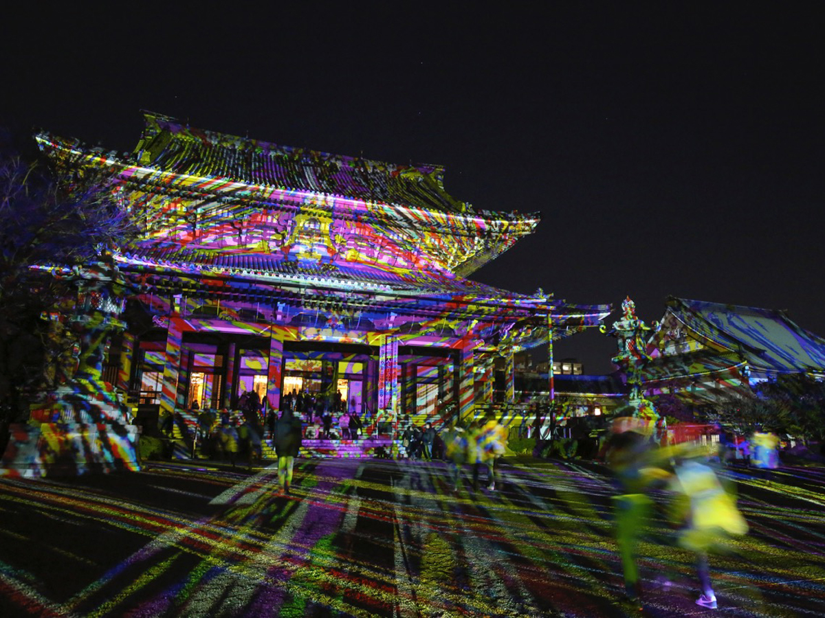 Higashi Betsuin Temple & D-K Live Digital Kakejiku